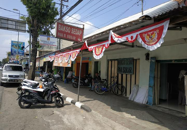 KANTOR POS MAOS 53272: Jembatan Koneksi Cilacap yang Tak Pernah Lelah